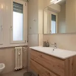 Spacious 2bdr With Balcony Arco-sempione Area, By Rentopolis شقة *