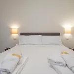 Spacious 2bdr With Balcony Arco-sempione Area, By Rentopolis ميلان