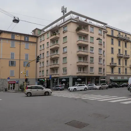Spacious 2bdr With Balcony Arco-sempione Area, By Rentopolis * ميلان