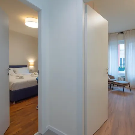 Spacious 2bdr With Balcony Arco-sempione Area, By Rentopolis Milán