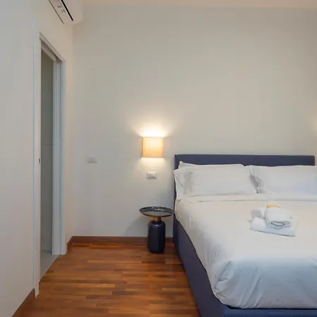 Spacious 2bdr With Balcony Arco-sempione Area, By Rentopolis Apartmán Milán