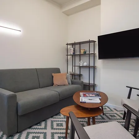 Apartmán Spacious 2bdr With Balcony Arco-sempione Area, By Rentopolis Milán