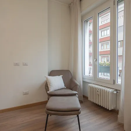 Spacious 2bdr With Balcony Arco-sempione Area, By Rentopolis Apartmán *