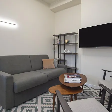 Apartmán Spacious 2bdr With Balcony Arco-sempione Area, By Rentopolis Milán