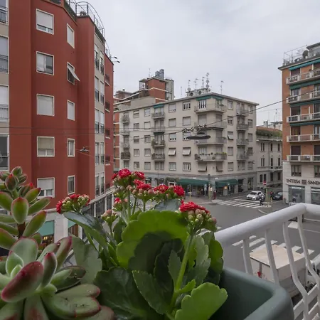 Spacious 2bdr With Balcony Arco-sempione Area, By Rentopolis Apartmán
