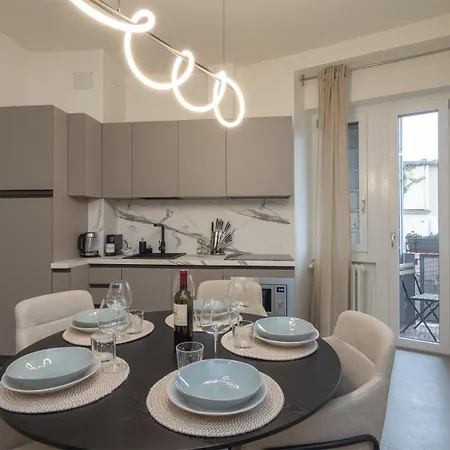 Spacious 2bdr With Balcony Arco-sempione Area, By Rentopolis アパート